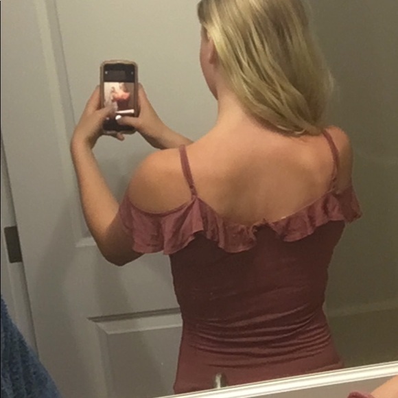 Dusty Rose Coloured Cold Shoulder with Ruffles. - Picture 2 of 4